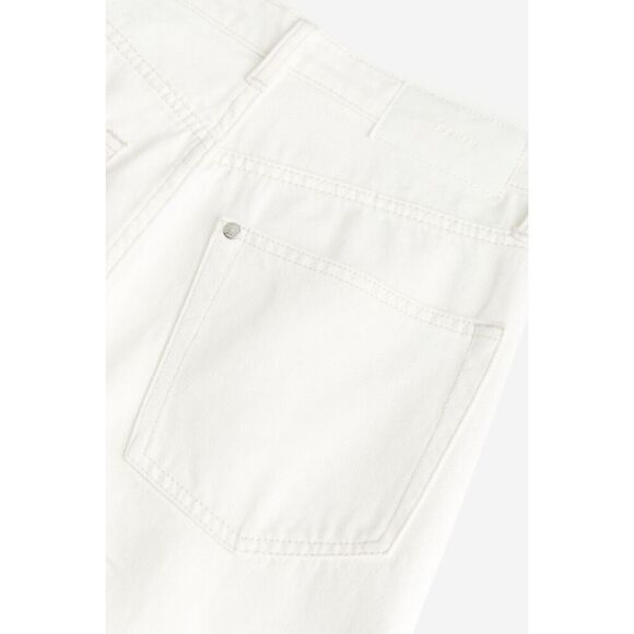 ✨H&M WHITE WIDE ULTRA HIGH SZ 6 WHITE JEANS✨ - Picture 5 of 10